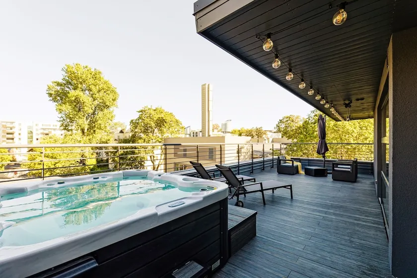 Central penthouse, own rooftop terrace and jacuzzi - Image 1