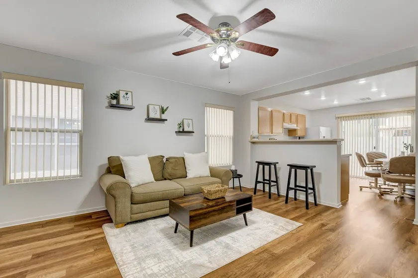 Bright & Clean Las Vegas House - Image 1