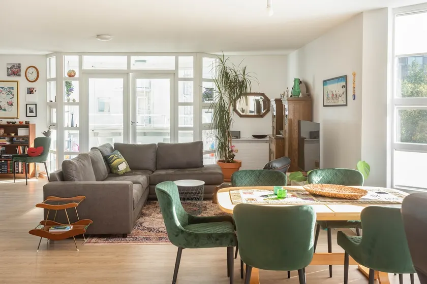 Wonderful apartment down town with free parking - Image 1