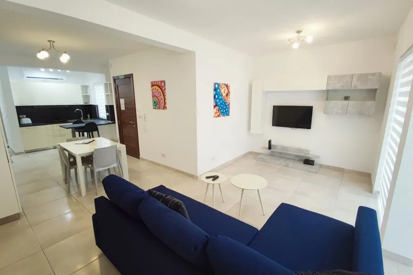 Modern apartment in Gzira - Image 1