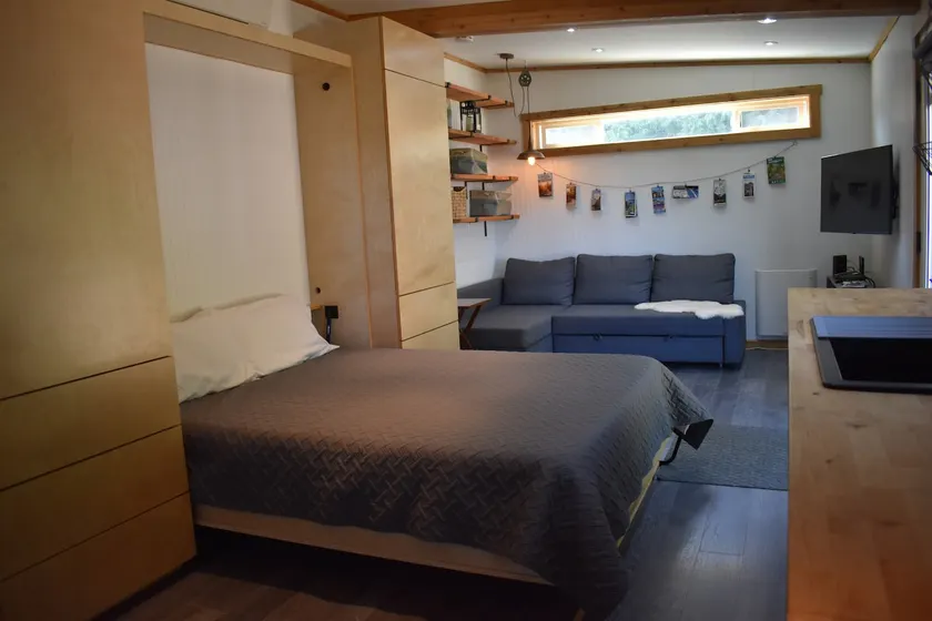 Modern Country Guesthouse - Image 1