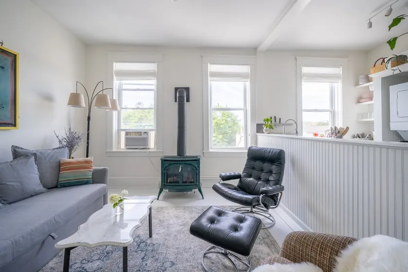 Romantic Warren St Penthouse w/Catskill Mtn Views - Image 1