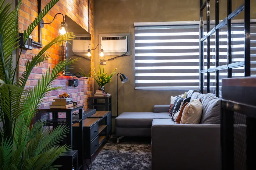 Stylish Industrial + Theater set up and Queen Bed - Image 1