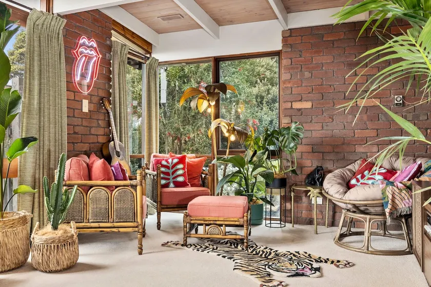 Retro dream in Ocean Grove - Image 1