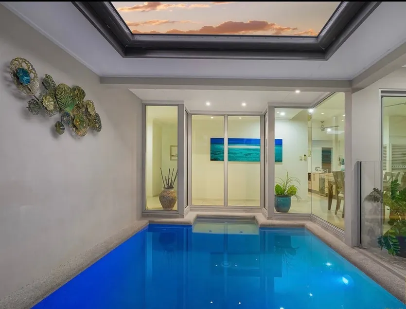 Tropical Villa Hideaway - Image 1