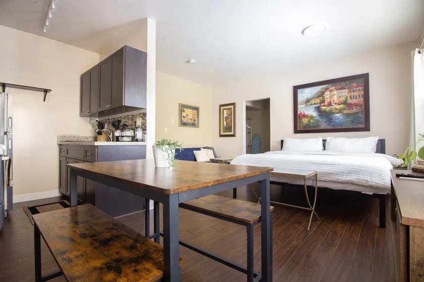 Stylish Studio free parking, WiFi low fees - Image 1