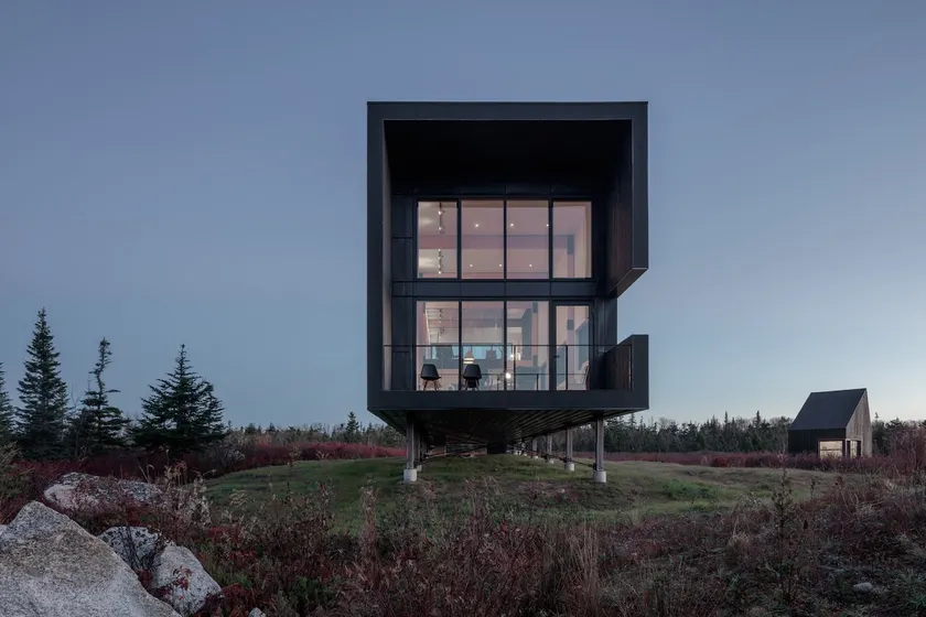 Back Bay Cottage - Image 1