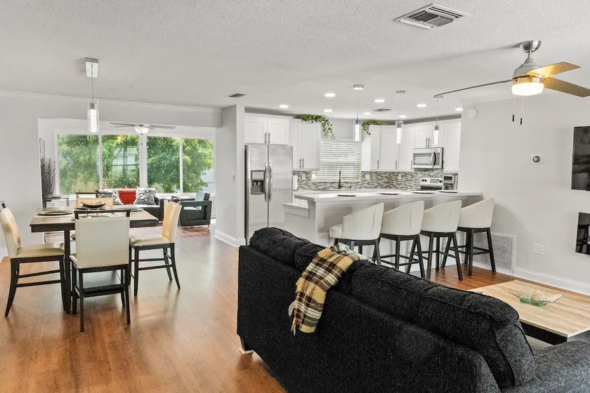 Modern home, 3 bd, 2 ba, Hard Rock Stadium - Image 1