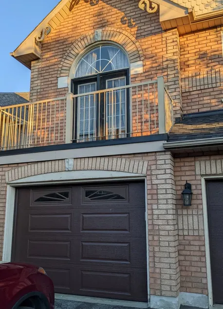 Cozy 2-bedroom basement unit w/free Parking & WiFi - Image 1