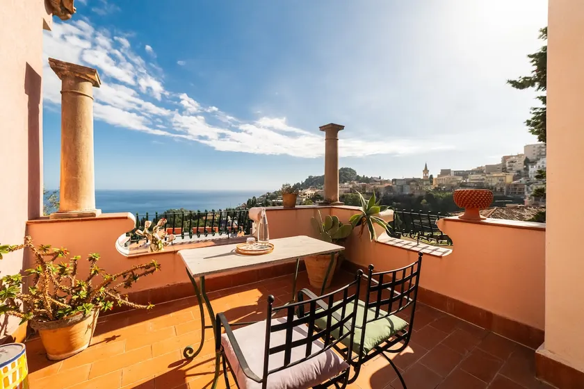 Villa Britannia - Image 1