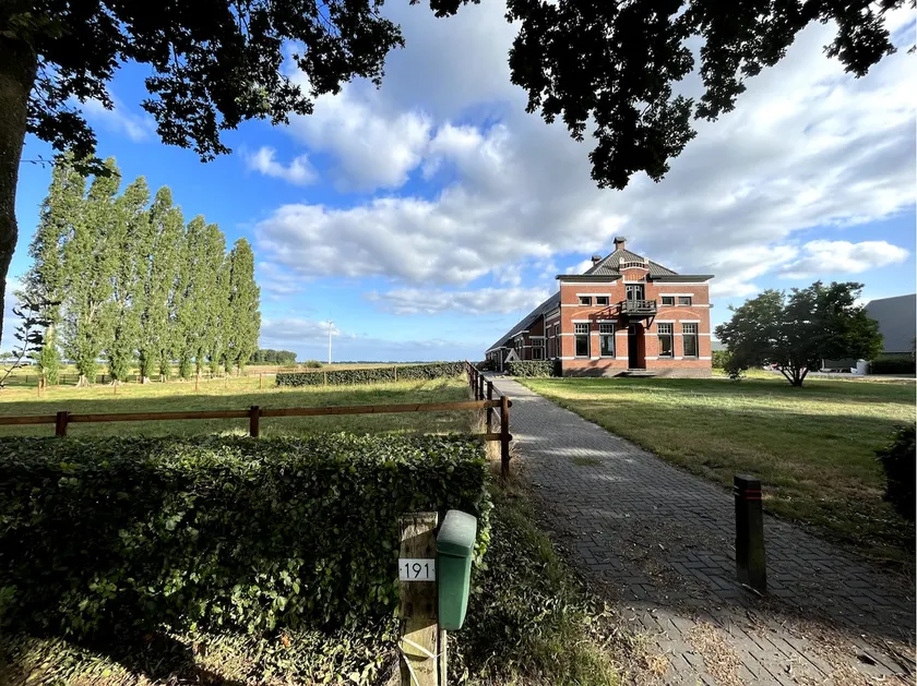 Private apartment on farm between the fields. - Image 1