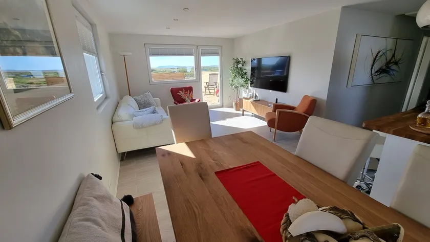 4 Bedroom villa with hot tub next to Geysir. - Image 1