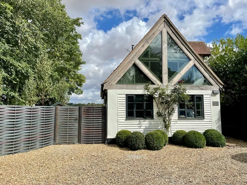 The Little Owl Suffolk - Boutique Getaway - Image 1