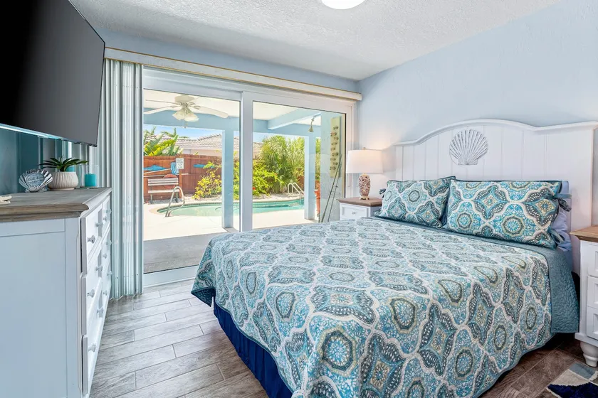 Siesta Key ~New Waterview studio ~ sleeps 4 ~ pool - Image 1