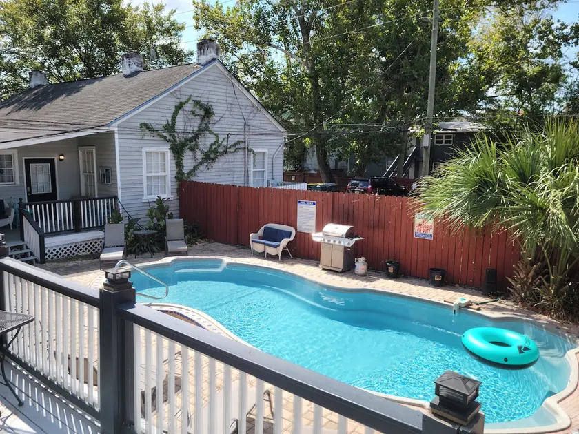 Store Downtown Condo med pool! - Image 1