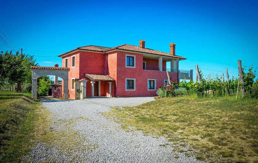 Wine & Apartment VINALES - Image 1