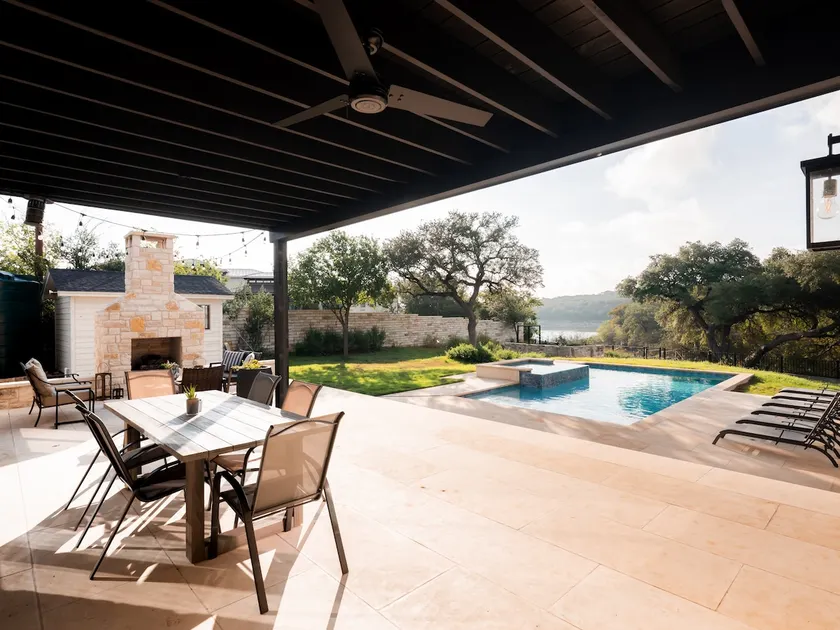 Peaceful lake travis home, totally renovated - Image 1