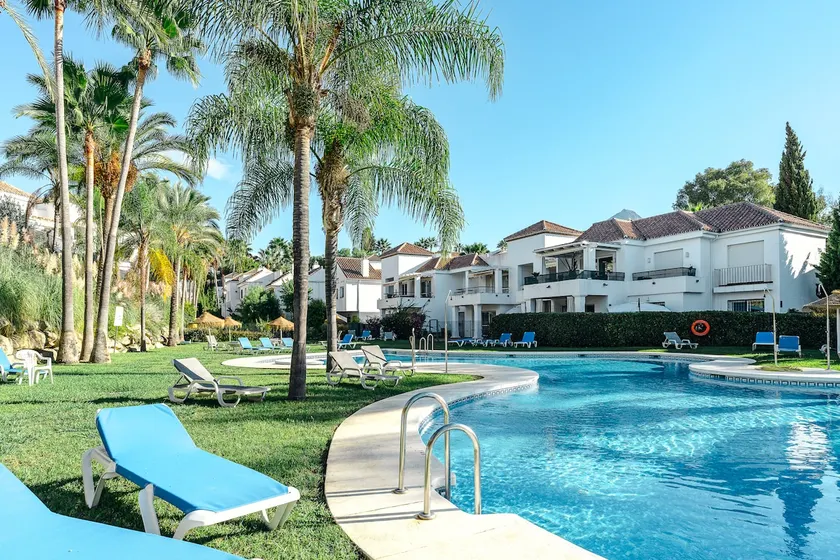 Lovely Terrace. Golf Valley. 10 min Puerto Banús. - Image 1