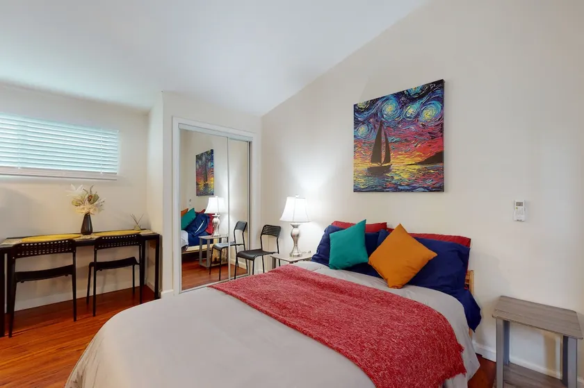 ~Spacious Studio 1/mi to LAX,3/mi Breezy Shores #4 - Image 1