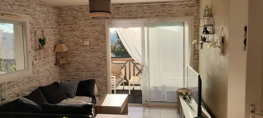 Nice 50 m2 beachfront apartment - Image 1