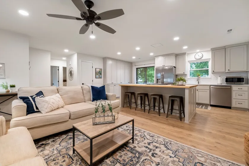 The Carefree Cottage- Downtown Bentonville - Image 1