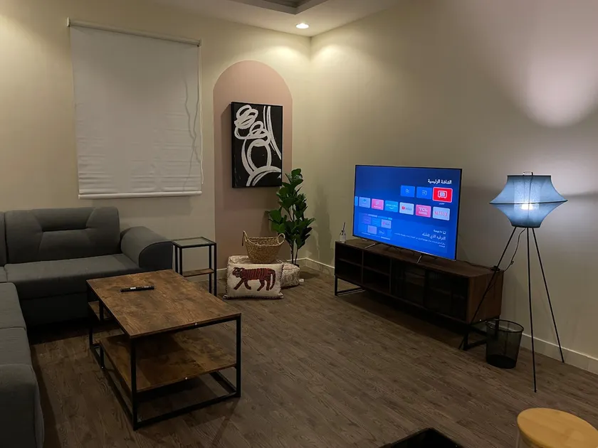 Quiet ground floor apartment with car entrance and private yard 5 - Image 1