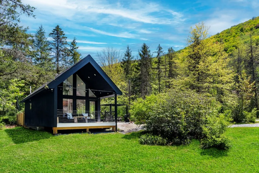 Ski & Sauna! Modern Mountain Escape - Image 1