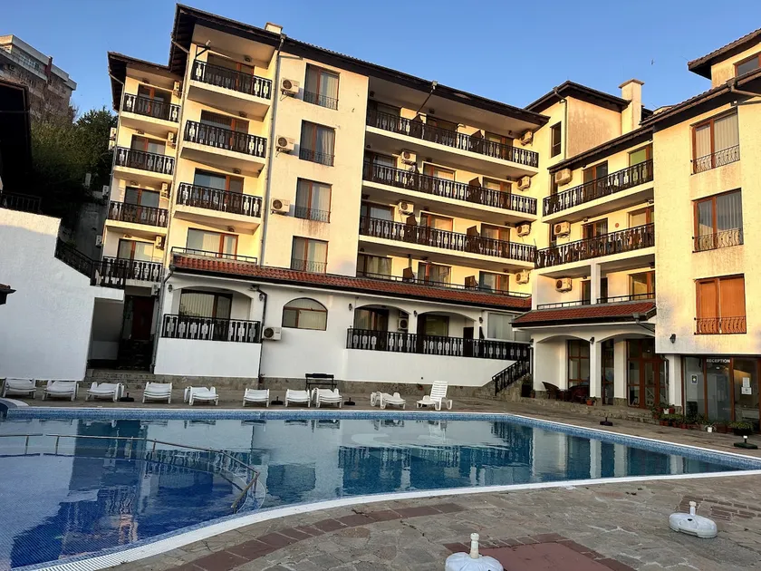 Spacious Fully Furnished Studio in Kavarna Apart Hotel - Image 1