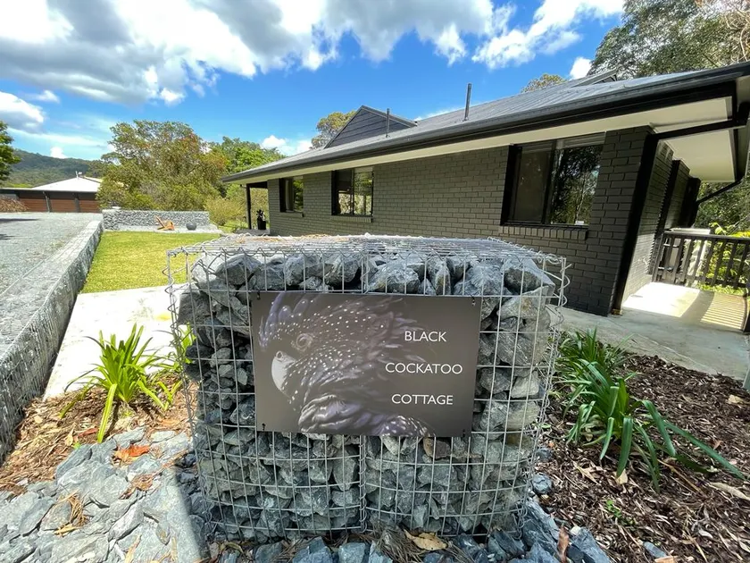 Black Cockatoo Cottage - Image 1