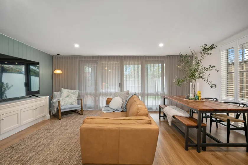 Maggie House: Yarraville central , 6km to CBD. - Image 1