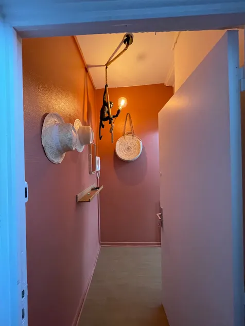 Charming and bright 2-room hyper-central r.-de-ch - Image 1