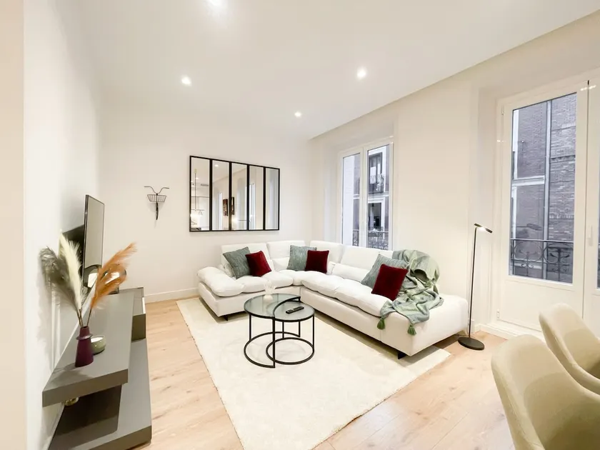 A bright and elegant apartment in Justicia - Image 1