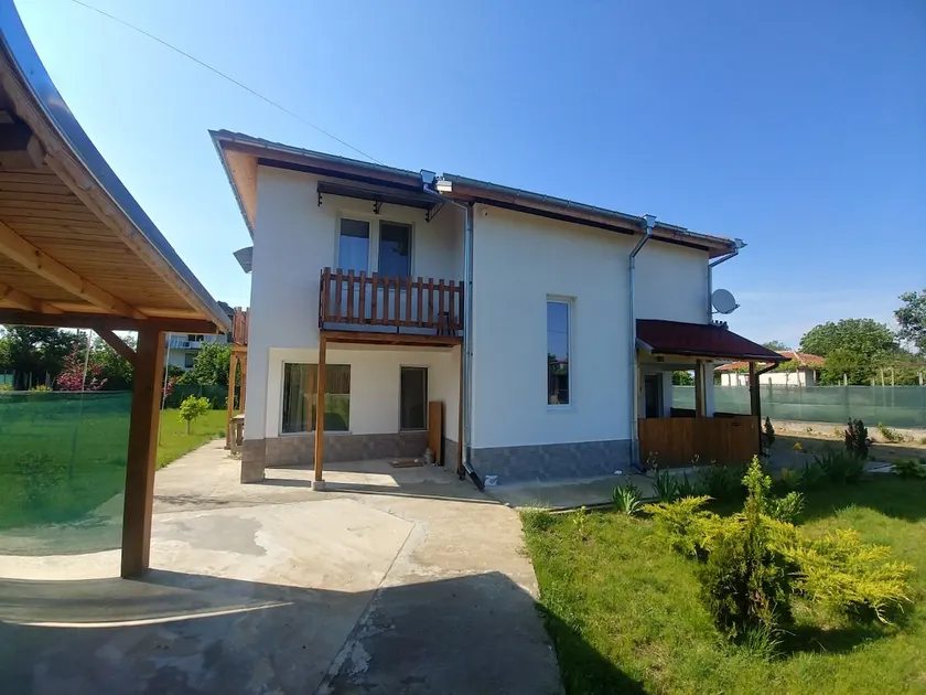 Enter ”Villa Old Station” in g-maps, waze. - Image 1