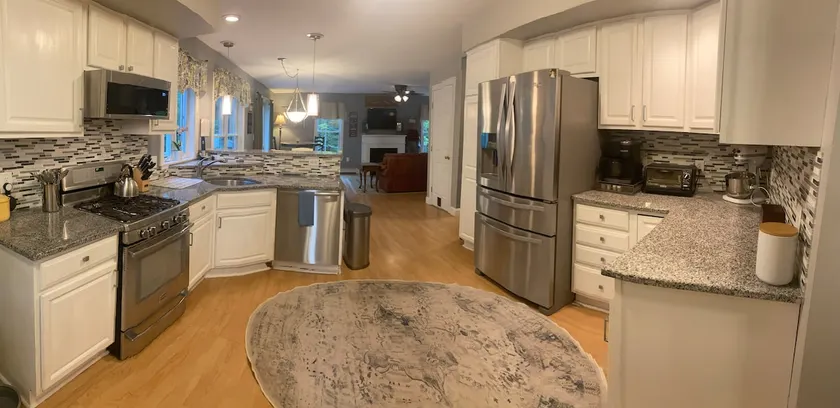Modern Farmhouse near New London and Sunapee - Image 1