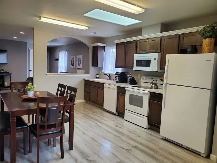 Humboldt Getaway! New 3bed 2bath house by the bay. - Image 1