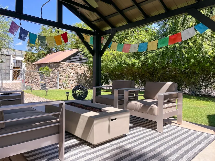 Historic Guesthouse in the Heart of Camp Verde - Image 1
