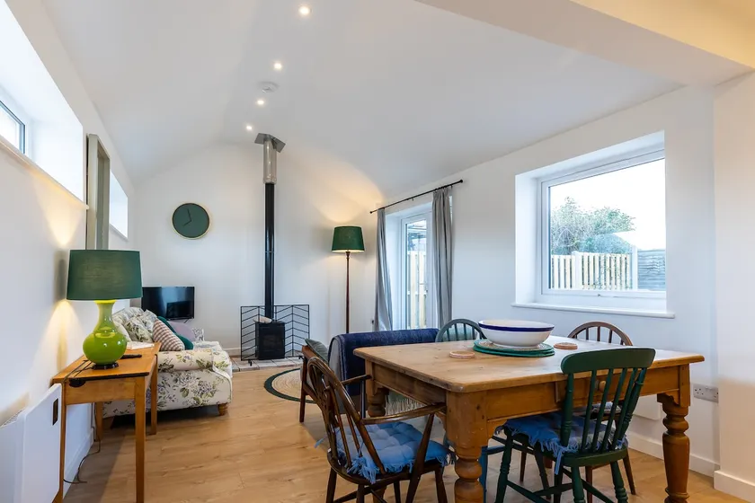 Peaceful Cottage by the Sea - Image 1