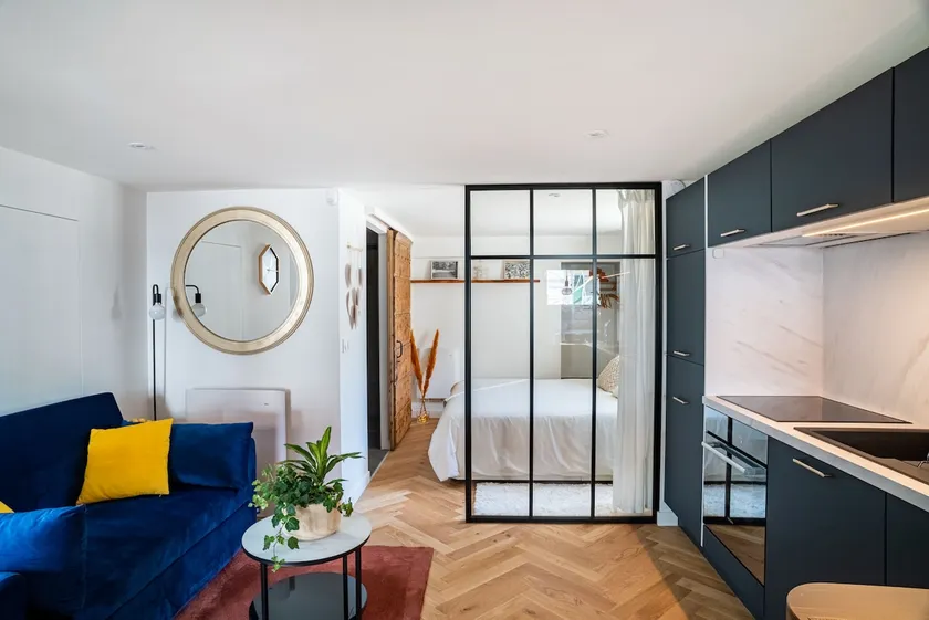 Independent, peaceful cocoon in the heart of the village - sleeps 4 - Image 1