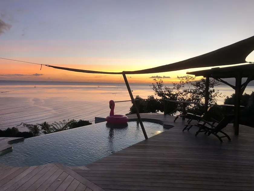 Beautiful villa with pool and 180° sea view - Image 1