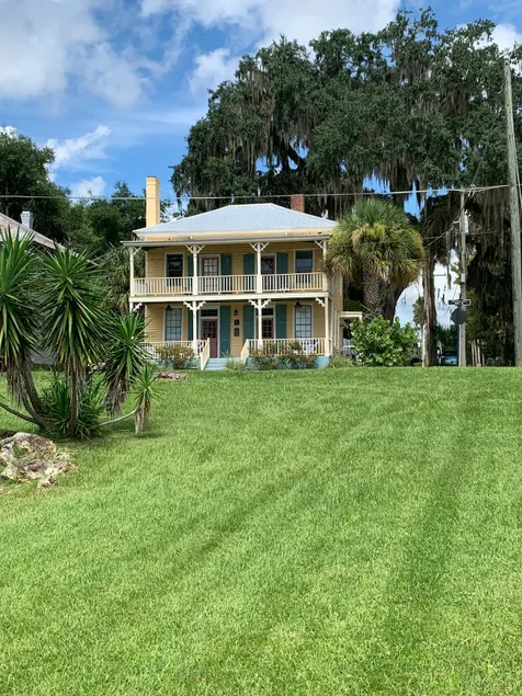 Riverfront Home with DOCK- South Historic District- Bring Your Boat! - Image 1