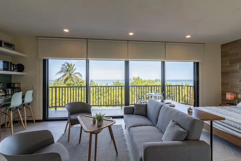 Modern Loft with Gorgeous Ocean Views - D102 - Image 1