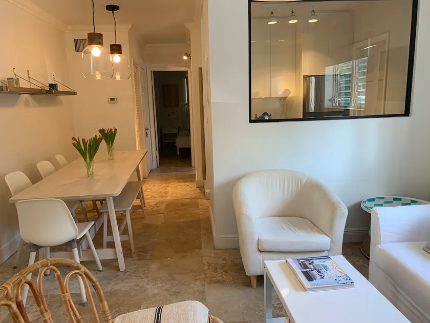 Key Biscayne 1 bedroom walk to Beach & town - Image 1
