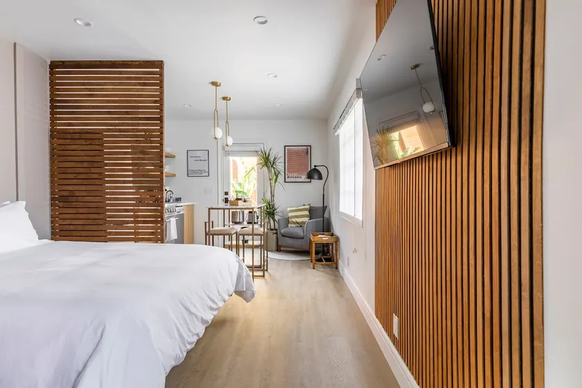 Beautiful Private Guest Suite - Image 1