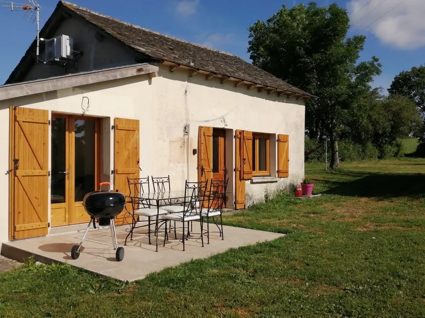 Family gîte between Rodez and Albi - Image 1