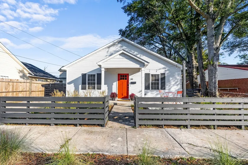 Brooklyn Arts Boho Bungalow - Image 1