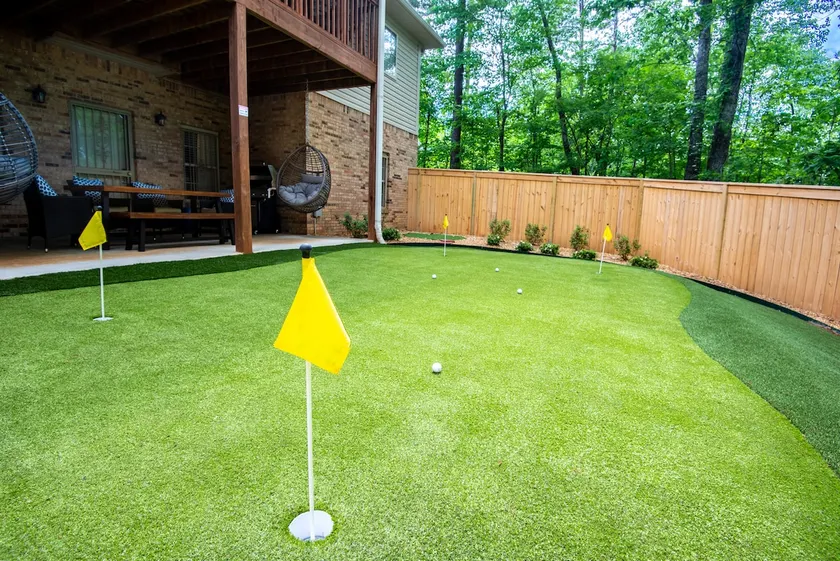 Ultimate for Groups! Golf-Simulator, Putting Green - Image 1