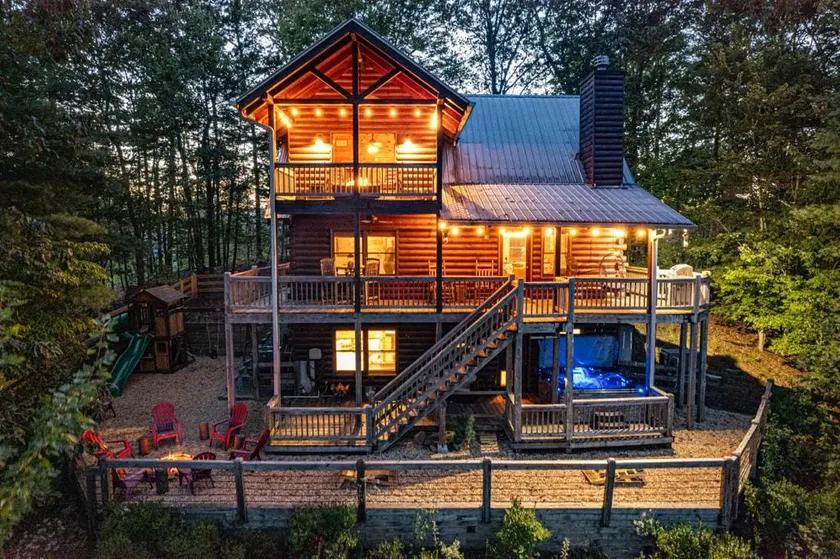 Erstaunliche Aussichten - Abgelegen - Familienfreundlich - Jacuzzi - Spielplatz - Spielzimmer - Eingezäunter Garten! - Image 1