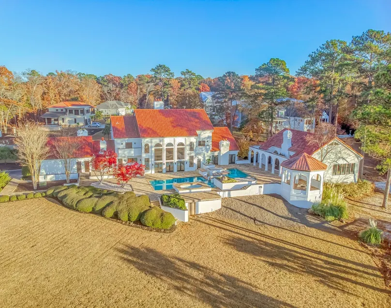 Lake Murray Manor Estate - Image 1