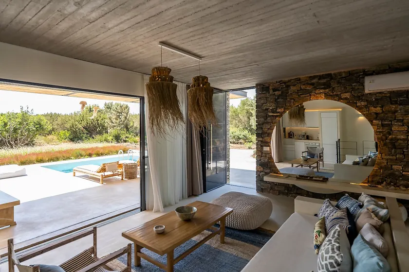 Akra Grammeno Beachfront Villas - Image 1