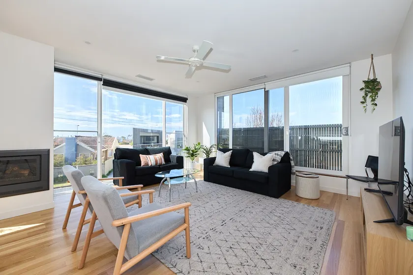 Bliss by Bell - 2 minute walk to Bell street - Image 1